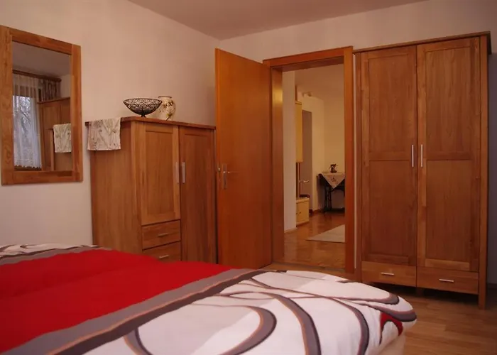 Bitschnau Ulrike * Фанданс